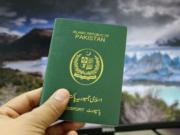 Where Can Pakistanis Travel Without a Traditional Visa? Here’s the Latest List