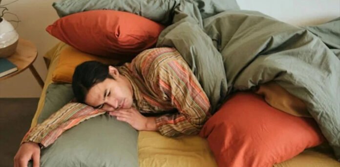 Could Sleeping Too Much Be an Early Warning Sign of Alzheimer’s?