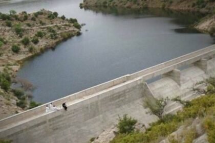 Pakistan plans 400 mini dams to tackle drought