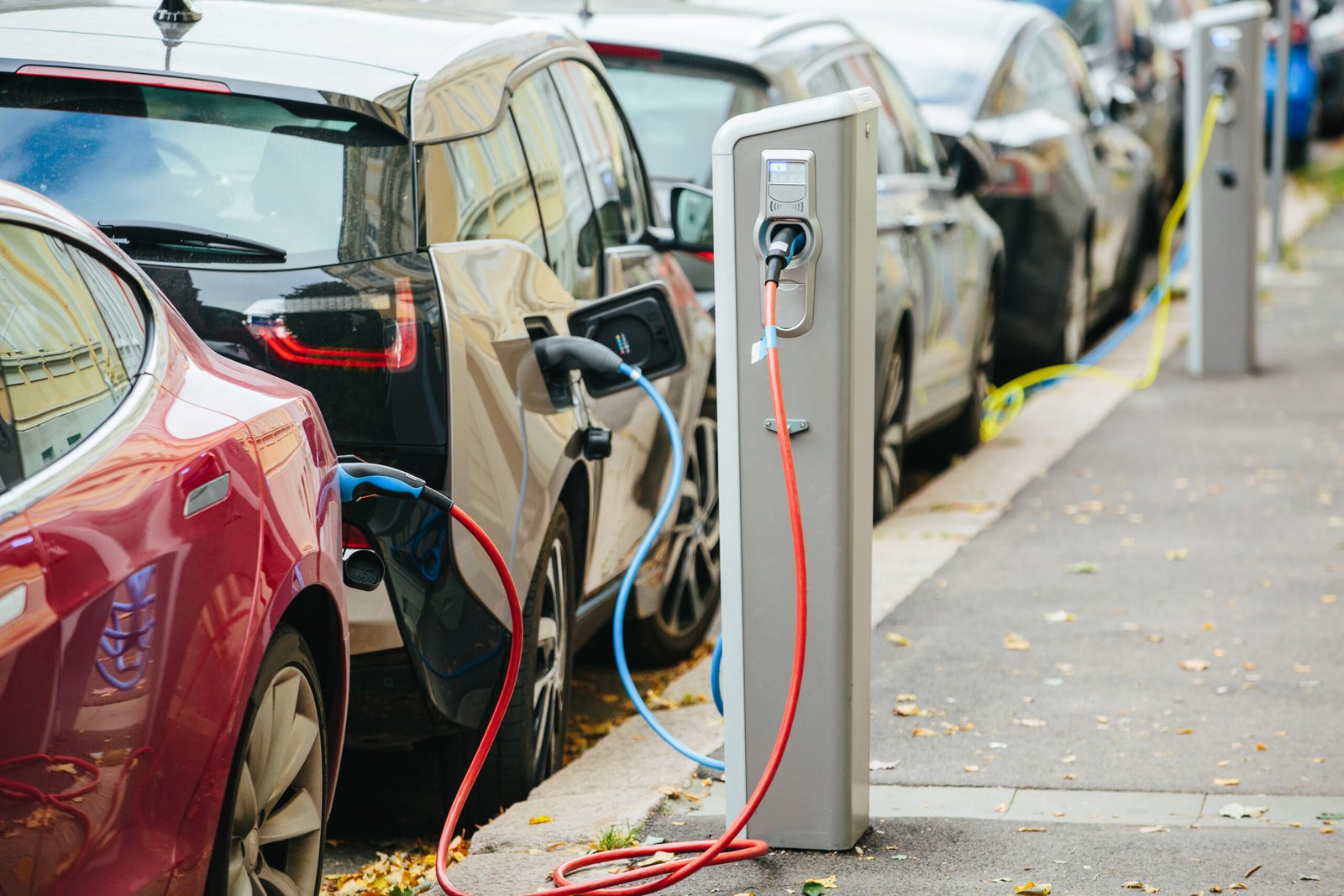 Auto Industry Pressure Forces Govt to Shelve EV Policy 2026–31