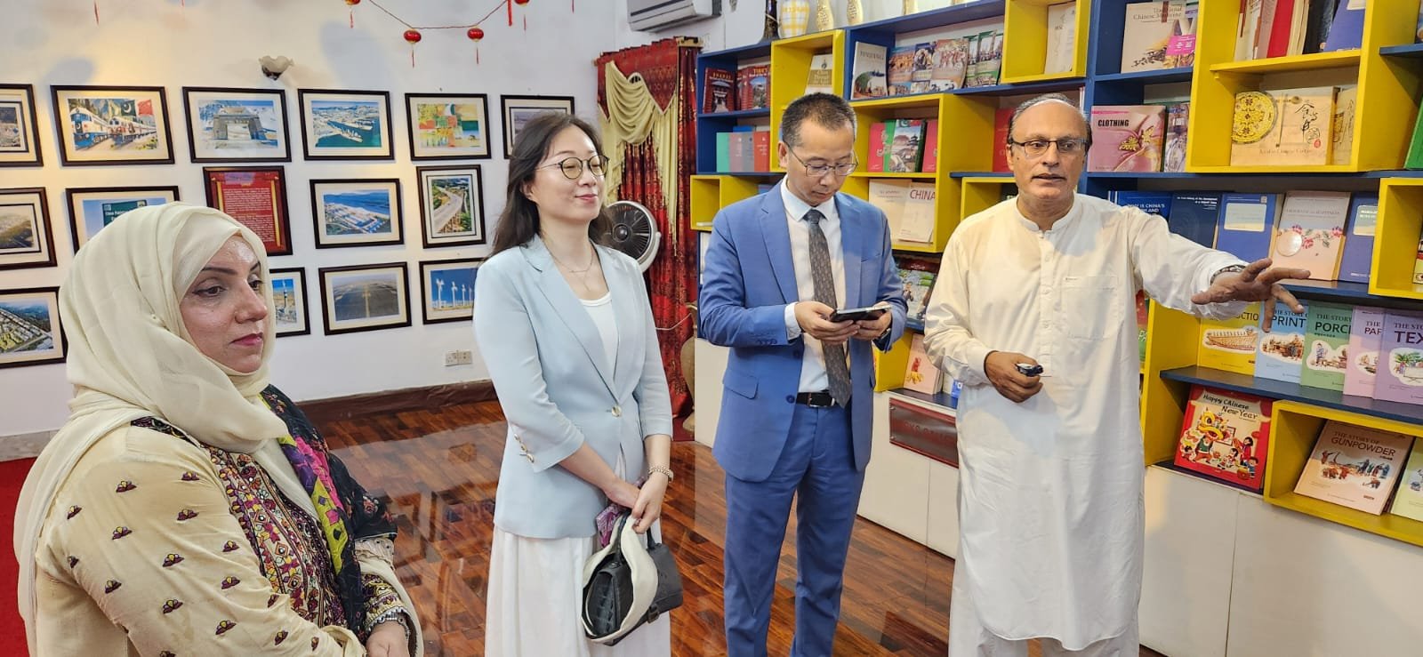 Chinese Cultural Delegation Visits China Window Peshawar, Calls for Stronger People-to-People Ties
