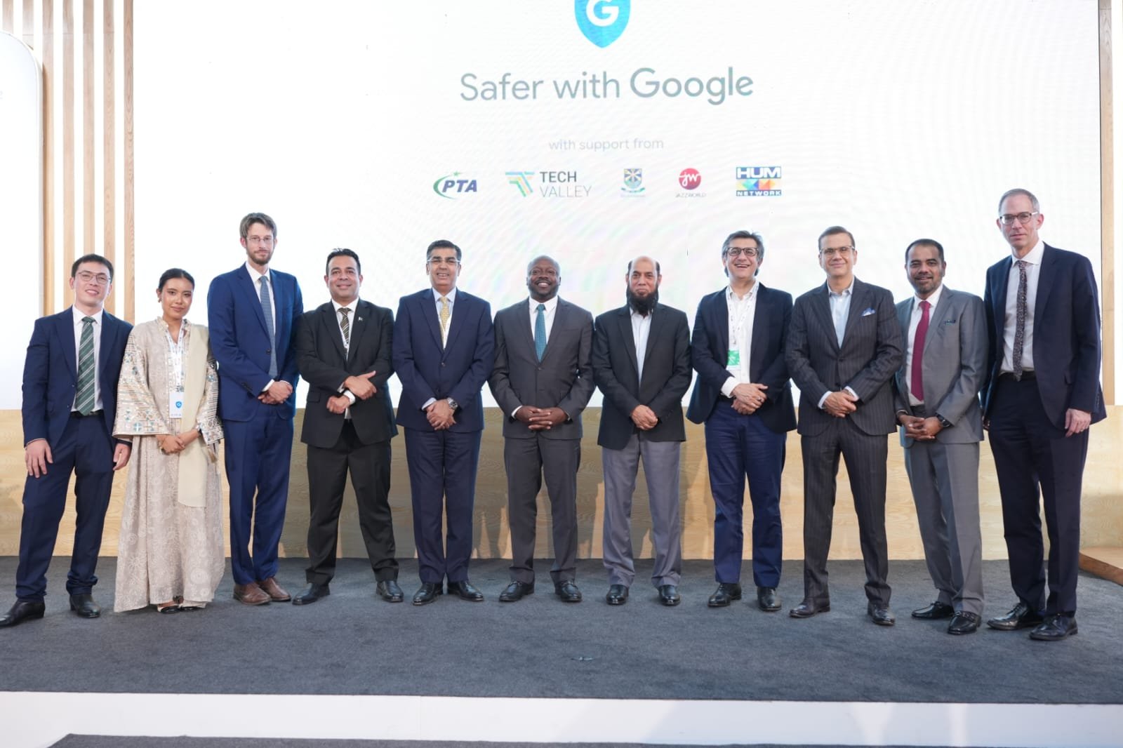 Google launches Digital Pasban in Pakistan to help 200,000 families stay safer online