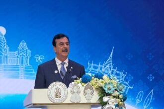 Gilani calls for stronger parliamentary action to address global conflicts