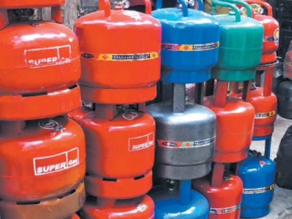 LHC Halts Extra LPG Premium Charges, Seeks Replies From OGRA