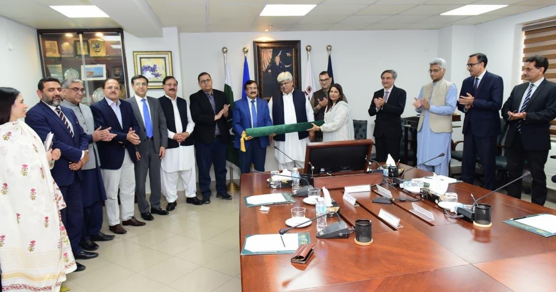 Senior FBR Officer Nadeem Hussain Rizvi Retires