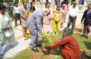 HEC Chairman Inaugurates Rs100 Million Solar Power Project at Fatima Jinnah Women University