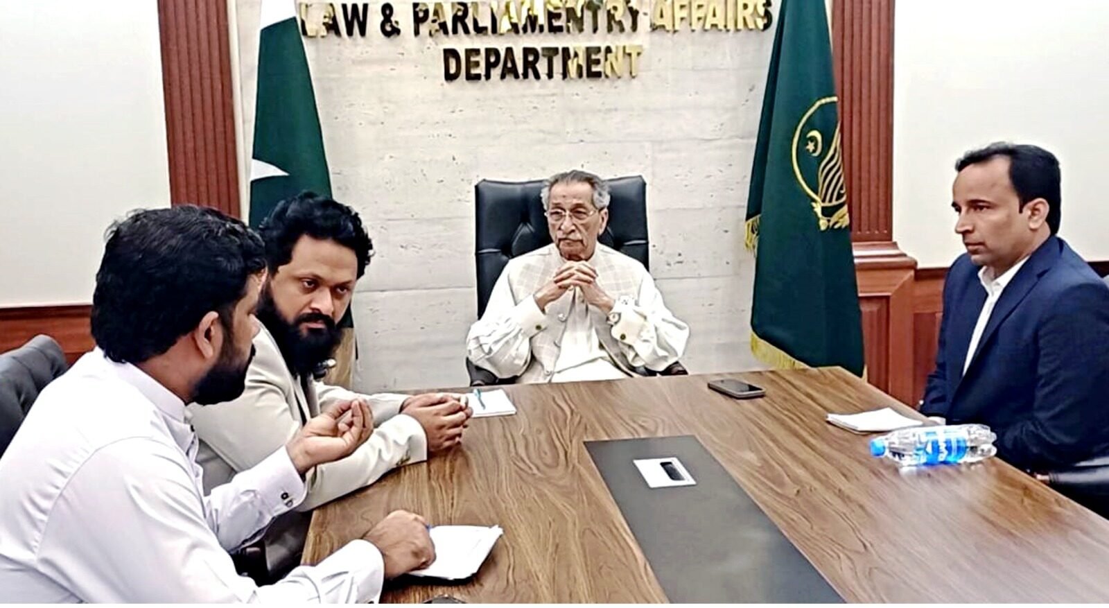 Rana Muhammad Iqbal Khan Orders Stronger Cleanliness Measures in Kasur