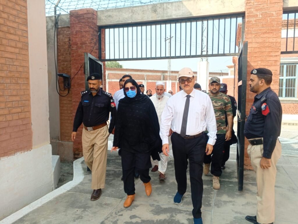 37 Prisoners Ordered Released After Mardan Central Prison Visit District and Sessions Judge Mardan inspects Central Prison facilities after ordering the release of 37 prisoners.