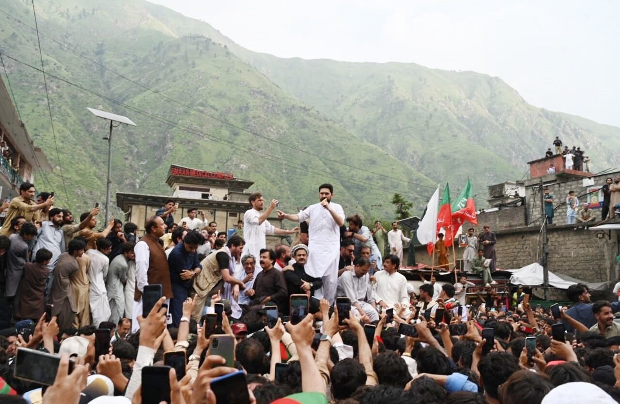 KP CM Sohail Afridi Announces Rs2bn Battagram Package