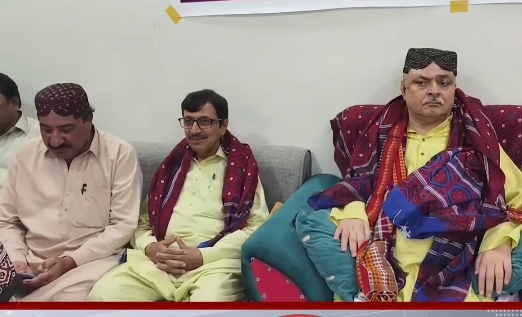Dr Aslam Azad Honoured as ‘Crusader of Hope’ on 61st Birthday Dr Aslam Azad is honoured at a ceremony marking his 61st birth anniversary in Thatta.