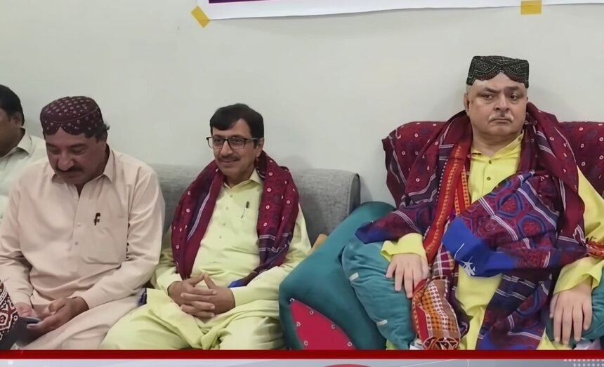 Dr Aslam Azad is honoured at a ceremony marking his 61st birth anniversary in Thatta.