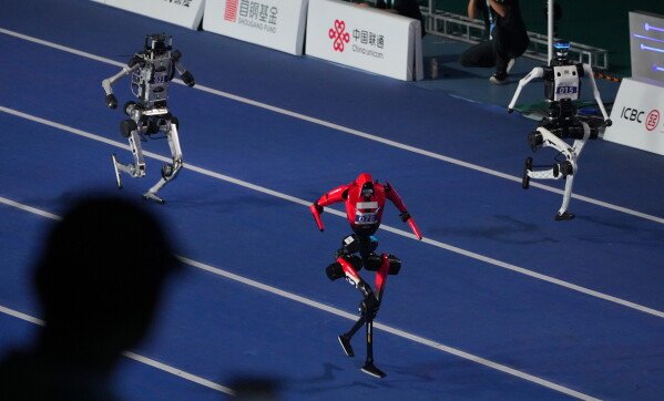 China’s humanoid robots outrun human records at Beijing World Games
