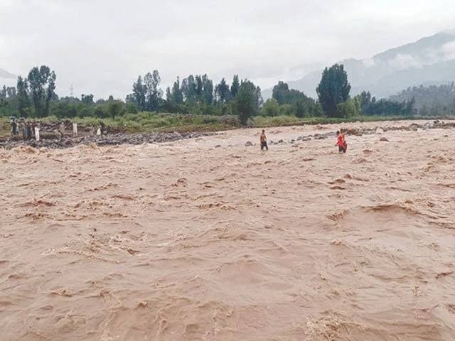 Sindh puts flood risks under 24/7 watch Sindh puts flood risks under 24/7 watch