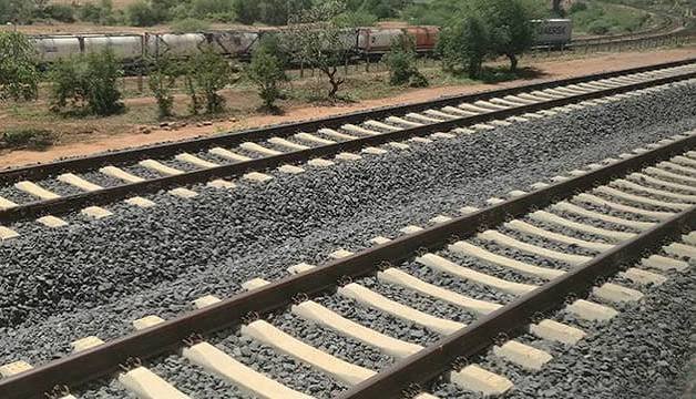 Govt plans 884km rail upgrade to link Chagai minerals with global markets