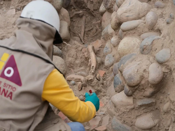 Ancient Human Skeleton Found Near Peru’s Huaca Pucllana Pyramid