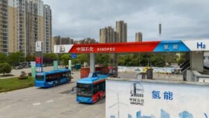 China's hydrogen industry moves into large-scale commercialization China's hydrogen industry moves into large-scale commercialization