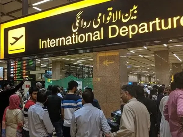 Over 317,000 Pakistanis Seek Overseas Employment in First Half of 2026