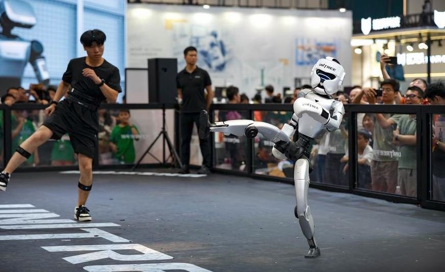 China robotics boom takes centre stage at packed Beijing fair
