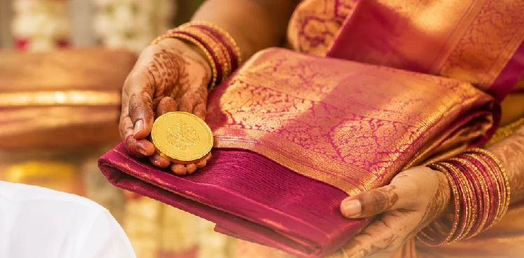 Tamil Nadu to Gift Gold Coin and Silk Saree to Newly Married Women