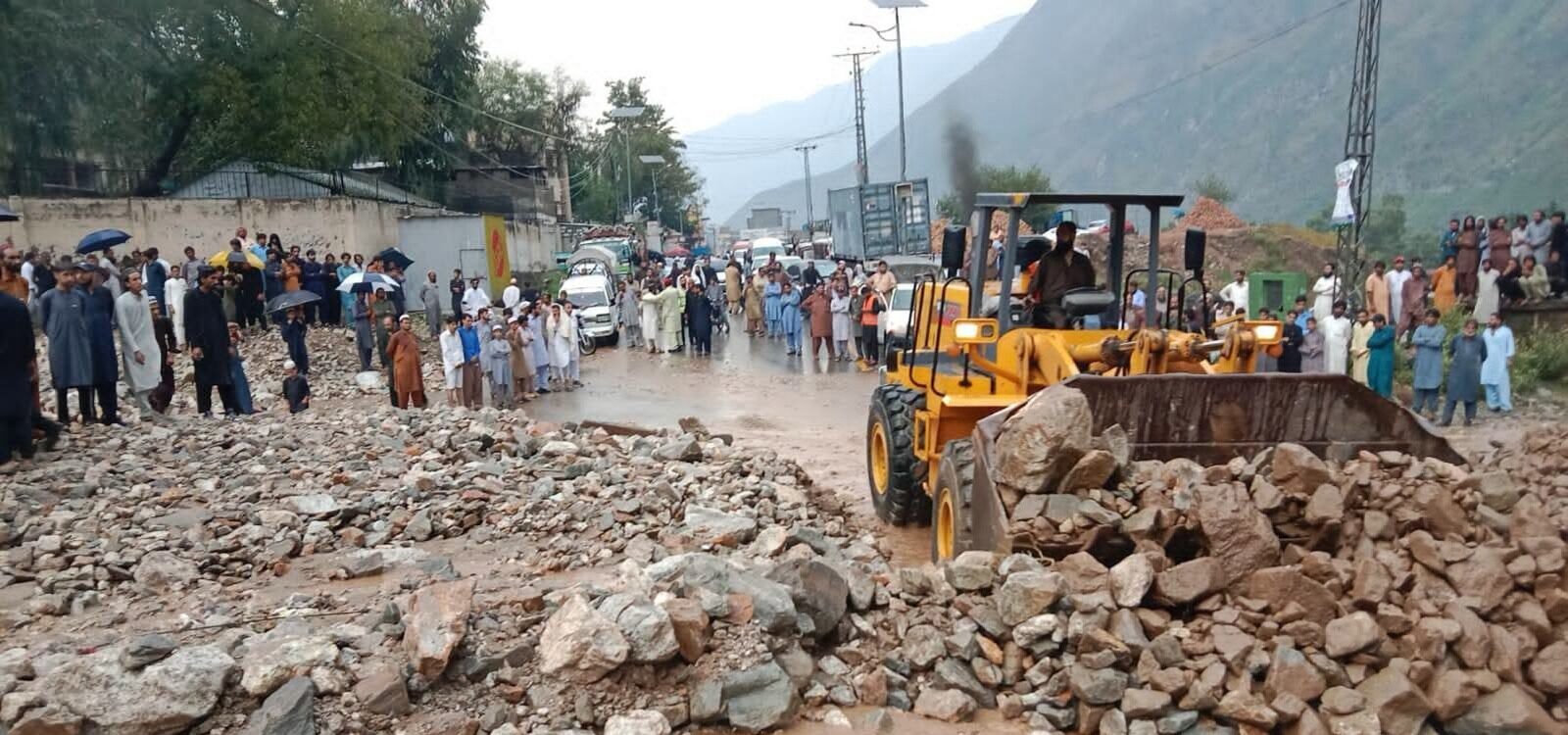 Torrential Rain Triggers Landslide, Closes Karakoram Highway in Bisham
