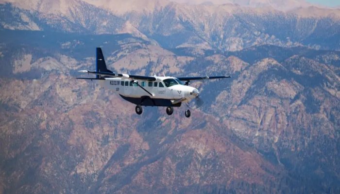 Pilotless Aircraft Crosses the US