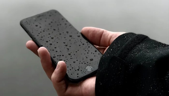 Water Gets Into Your Phone? Do This First to Prevent Further Damage