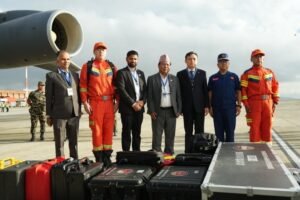 First batch of Chinese emergency relief arrives in Nepal First batch of Chinese emergency relief arrives in Nepal