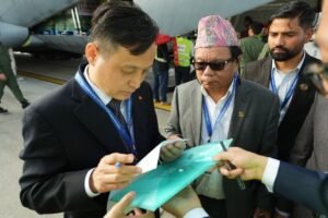 First batch of Chinese emergency relief arrives in Nepal First batch of Chinese emergency relief arrives in Nepal