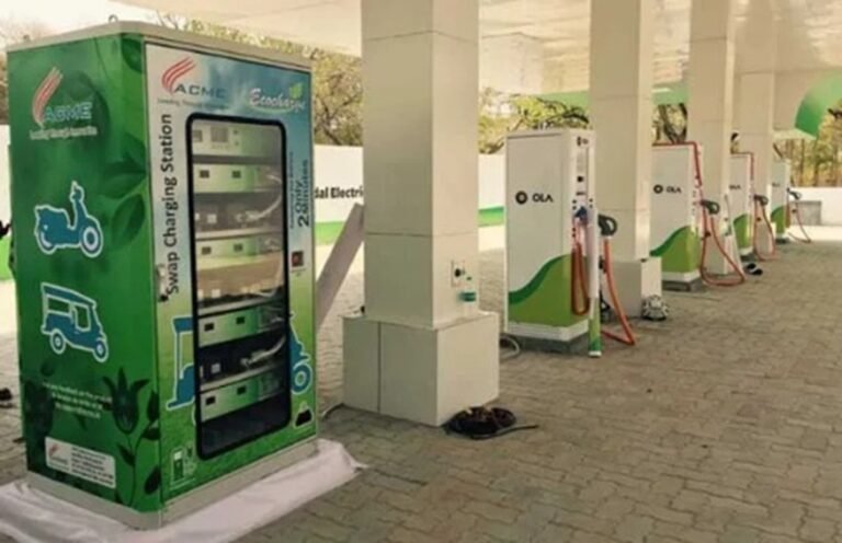 Battery Swapping Could Cut EV Costs in Pakistan, Experts Say Battery swapping in Pakistan could lower EV costs and charging times for motorcycles, rickshaws and commercial vehicles.