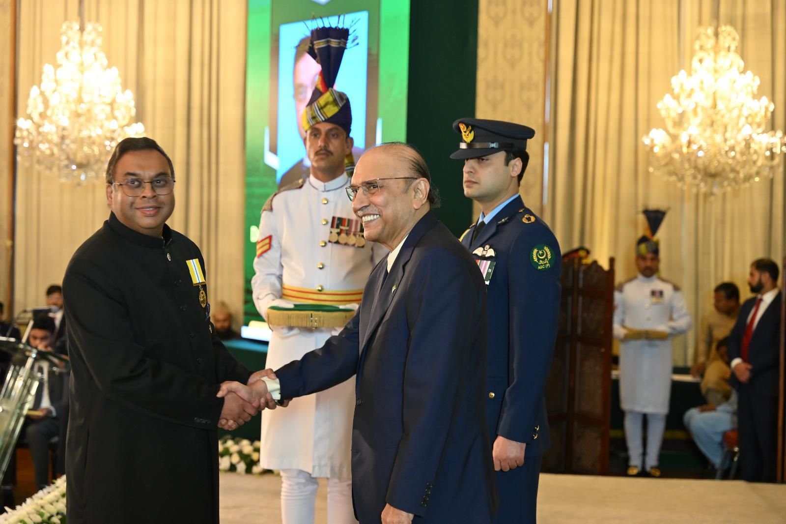 British-Pakistani surgeon honoured for pioneering kidney stone treatment