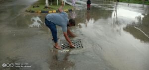 CDA Teams Clear Rainwater Across Islamabad After Downpour CDA Teams Clear Rainwater Across Islamabad After Downpour