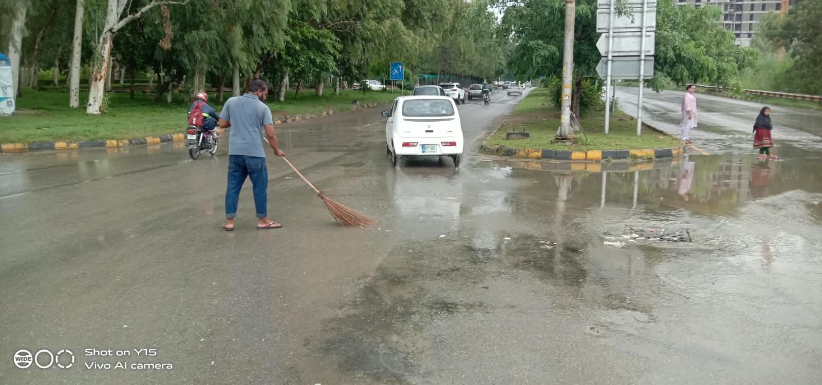 CDA Teams Clear Rainwater Across Islamabad After Downpour