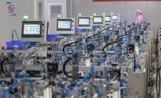 China sets 30 trillion yuan target for electronics sector in new five-year plan