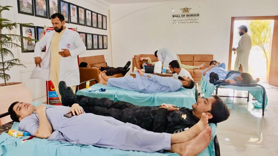 Hamza Foundation, Customs Hold Blood Donation Camp for Thalassemia Patients