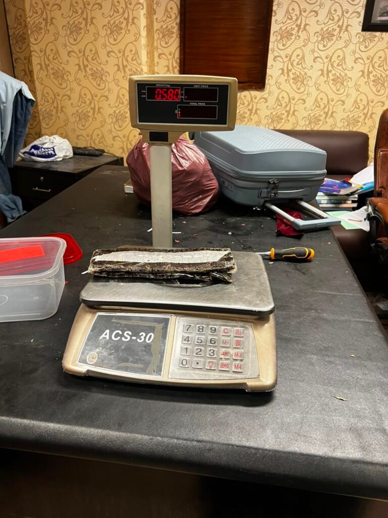 Pakistan Customs Seizes 580g Hashish at Karachi Airport, Arrests Two Pakistan Customs seized 580 grams of hashish concealed in jewellery boxes at Karachi airport from two Dubai-bound passengers.