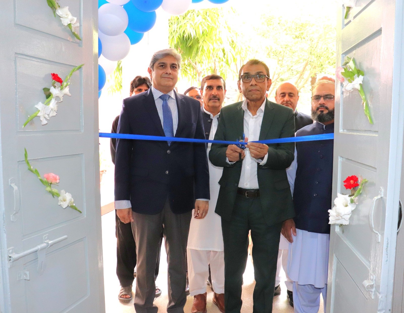 Khalid Maqbool Siddiqui Inaugurates 30 Modern Science Labs in Islamabad Schools