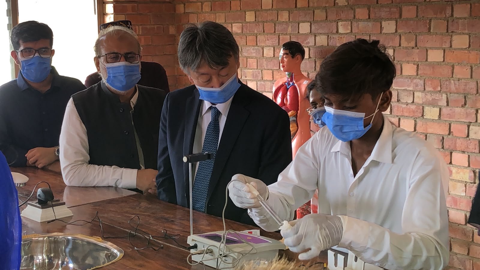 Japan Supports New Classrooms, Science Lab and Student Transport in Matiari School