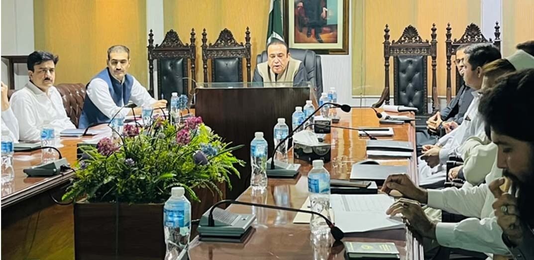Mardan Commissioner Orders Faster Project Work