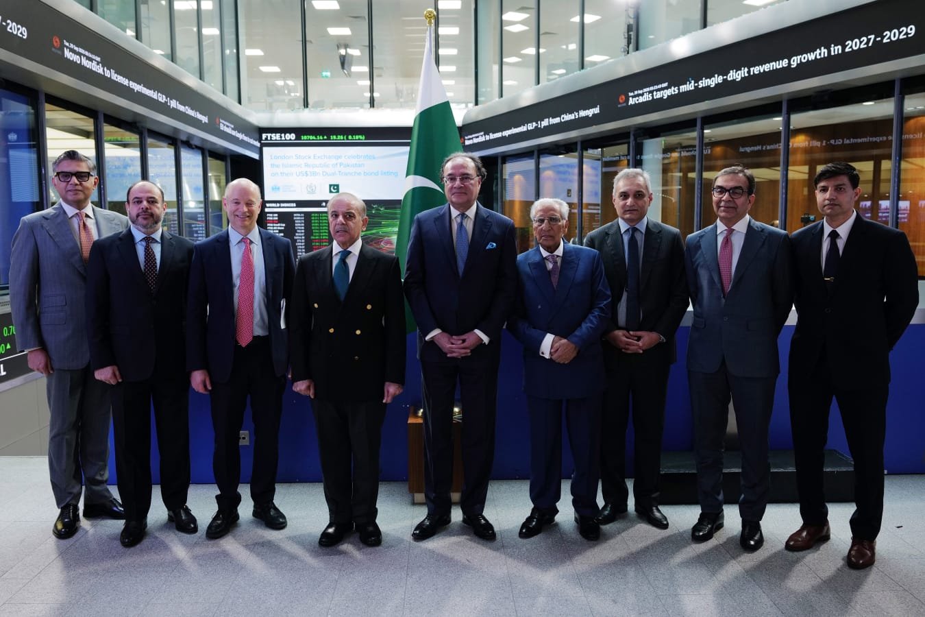 PM Shehbaz meets global financial giants in London to attract investment to Pakistan