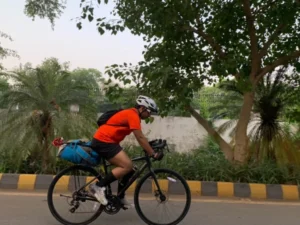 GCU Lahore student Salar Ahmed Sindhu begins a 1,000km cycling expedition from Lahore to Siren Valley.