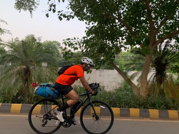 GCU Student Takes on 1,000km Cycling Challenge GCU Lahore student Salar Ahmed Sindhu begins a 1,000km cycling expedition from Lahore to Siren Valley.