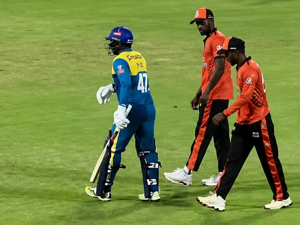 Injured Batter Smashes Match-Winning Six on Final Ball in Kerala Cricket League Thriller Injured Batter Smashes Match-Winning Six on Final Ball in Kerala Cricket League Thriller