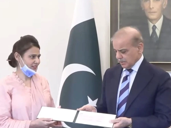 Nurse Who Saved Newborn in PIMS Fire to Receive Medal, Rs10m Reward