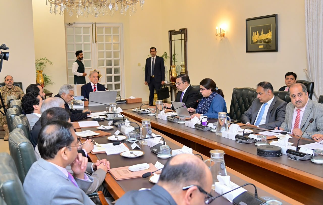 PM Shehbaz Directs Nationwide Help Desks to Ease Access to Fuel Subsidy PM Shehbaz Directs Nationwide Help Desks to Ease Access to Fuel Subsidy