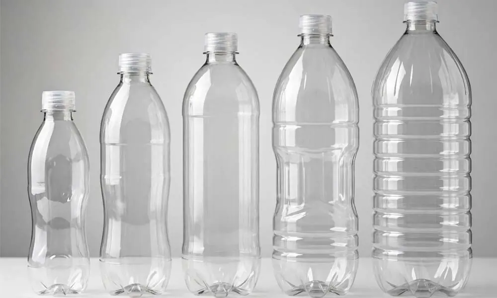 Consumers Association seeks clarity on PET bottle ban in Islamabad Bottled water, juices and soft drinks in PET plastic bottles at a retail shop in Islamabad amid confusion over single-use plastic restrictions.