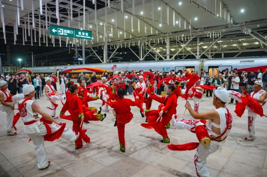 A high-speed railway traces the legacy of the Long March A high-speed railway traces the legacy of the Long March