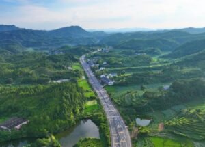 A high-speed railway traces the legacy of the Long March A high-speed railway traces the legacy of the Long March