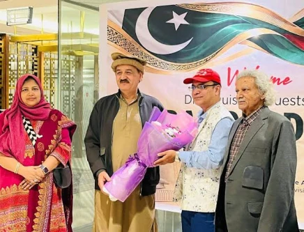 Pakistan Welcomes Bangladeshi Cultural Delegation Pakistani officials welcome Bangladeshi cultural delegation in Islamabad.