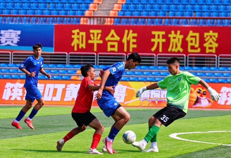 Border town in Xinjiang leverages football to bridge cultures and drive local growth