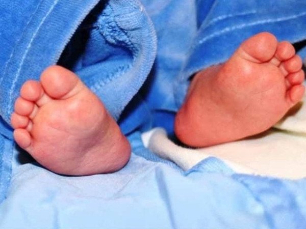 Newborn Baby Found Alive in Lahore Dustbin Rescue workers recover a newborn baby girl found alive in a dustbin near a Lahore railway crossing.